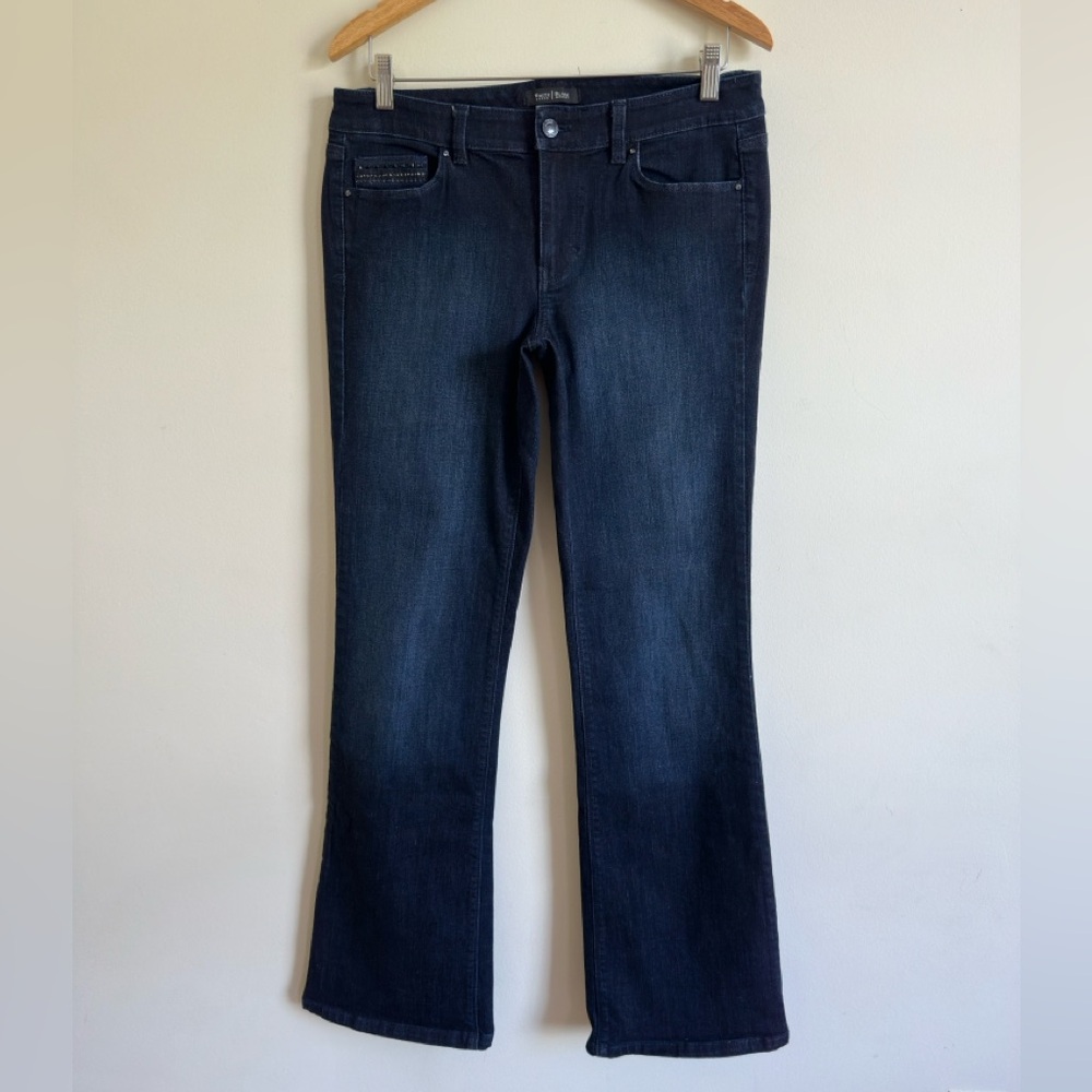 White House Black Market || Woman’s stretch Blue Boot Cut Jeans size 8 tall